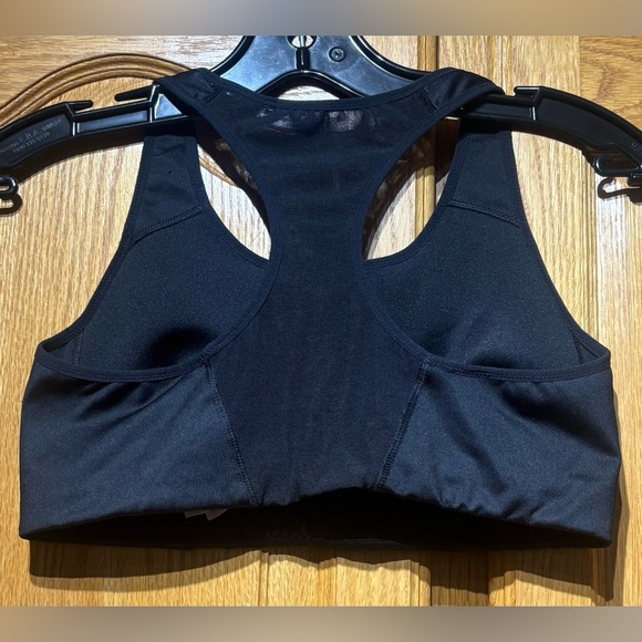 Nike Big Swoosh Black Sports Bra Women’s Medium EUC - Picture 4 of 5